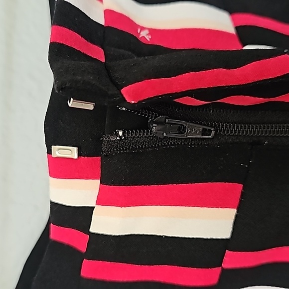 Torrid Girly Summer Colorful size 20 striped crepe shorts - Picture 4 of 11